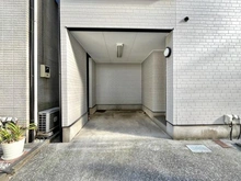 【神奈川県/川崎市高津区北見方】北見方3丁目中古戸建 駐車場