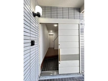 【神奈川県/横浜市緑区十日市場町】横浜市緑区十日市場町　中古戸建 玄関