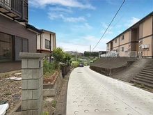【神奈川県/横浜市緑区いぶき野】横浜市緑区いぶき野　中古戸建 前面道路