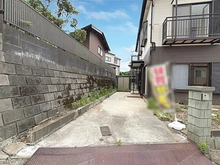 【神奈川県/横浜市緑区いぶき野】横浜市緑区いぶき野　中古戸建 アプローチ