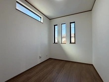 【神奈川県/川崎市麻生区片平】片平1丁目新築戸建B号棟 洋室