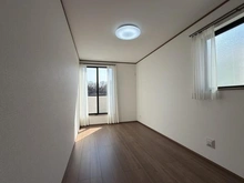 【神奈川県/川崎市麻生区片平】片平1丁目新築戸建B号棟 洋室