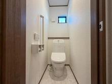 【神奈川県/川崎市麻生区片平】片平1丁目新築戸建A号棟 トイレ