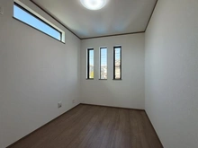 【神奈川県/川崎市麻生区片平】片平1丁目新築戸建A号棟 洋室