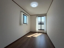 【神奈川県/川崎市麻生区片平】片平1丁目新築戸建A号棟 洋室