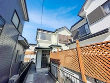 【神奈川県/横浜市旭区中白根】横浜市旭区中白根1丁目　中古戸建 外観：中央