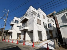 【神奈川県/川崎市宮前区馬絹】宮前区馬絹4丁目　新築戸建　3号棟 建築中の外観：全4棟