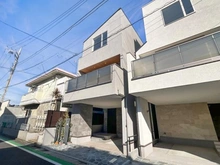 【東京都/世田谷区世田谷】世田谷区世田谷1丁目　新築戸建　A号棟 外観：全2棟　中央