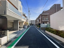 【東京都/世田谷区世田谷】世田谷区世田谷1丁目　新築戸建　A号棟 前面道路