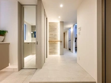 【東京都/世田谷区世田谷】世田谷区世田谷1丁目　新築戸建　B号棟 玄関