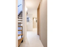 【東京都/世田谷区世田谷】世田谷区世田谷1丁目　新築戸建　B号棟 廊下