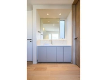 【東京都/世田谷区世田谷】世田谷区世田谷1丁目　新築戸建　B号棟 洗面所