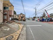 【神奈川県/川崎市宮前区初山】川崎市宮前区初山2丁目　中古戸建 前面道路