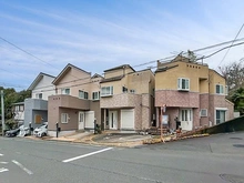 【神奈川県/川崎市宮前区初山】川崎市宮前区初山2丁目　中古戸建 外観：中央