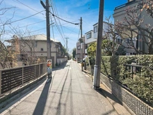 【神奈川県/横浜市鶴見区東寺尾東台】横浜市鶴見区東寺尾東台　中古戸建 前面道路