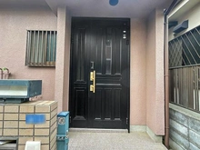 【神奈川県/綾瀬市大上】綾瀬市大上9丁目　中古戸建 玄関