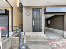 【神奈川県/綾瀬市大上】綾瀬市大上3丁目　中古戸建 玄関