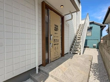 【神奈川県/川崎市高津区梶ケ谷】川崎市高津区梶ケ谷3丁目　中古戸建 玄関