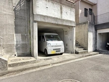 【神奈川県/横浜市泉区岡津町】横浜市泉区岡津町　中古戸建 駐車場