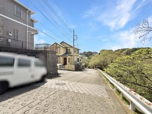 【神奈川県/横浜市泉区岡津町】横浜市泉区岡津町　中古戸建 前面道路