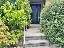 【東京都/八王子市元八王子町】八王子市元八王子町2丁目　中古戸建 玄関
