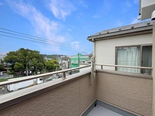 【神奈川県/川崎市高津区下作延】川崎市高津区下作延2丁目　中古戸建 バルコニー