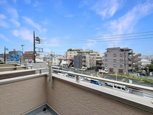 【神奈川県/川崎市高津区下作延】川崎市高津区下作延2丁目　中古戸建 バルコニー
