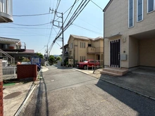 【神奈川県/横浜市磯子区滝頭】横浜市磯子区滝頭1丁目　中古戸建 前面道路