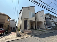 【神奈川県/横浜市磯子区滝頭】横浜市磯子区滝頭1丁目　中古戸建 外観：写真中央