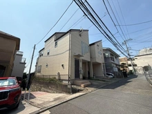 【神奈川県/横浜市磯子区滝頭】横浜市磯子区滝頭1丁目　中古戸建 外観：写真中央