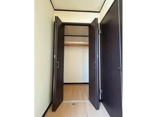 【神奈川県/横浜市都筑区池辺町】横浜市都筑区池辺町　中古戸建 洋室