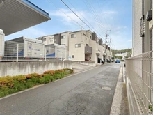 【神奈川県/横浜市都筑区池辺町】横浜市都筑区池辺町　中古戸建 前面道路