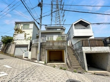 【神奈川県/横浜市磯子区栗木】横浜市磯子区栗木2丁目　中古戸建 外観：真ん中