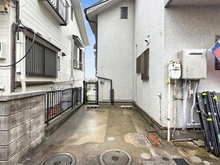【神奈川県/横浜市緑区竹山】横浜市緑区竹山4丁目　中古戸建 駐車場