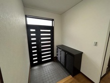 【神奈川県/横浜市緑区竹山】横浜市緑区竹山4丁目　中古戸建 玄関