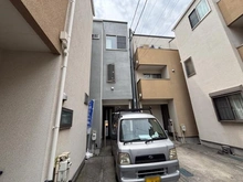 【神奈川県/横浜市港北区新吉田東】横浜市港北区新吉田東3丁目　中古戸建 外観：中央左