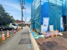【神奈川県/川崎市宮前区野川本町】野川本町1丁目2号棟 前面道路