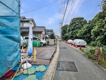 【神奈川県/川崎市宮前区野川本町】野川本町1丁目4号棟 前面道路