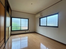 【神奈川県/横浜市神奈川区菅田町】横浜市神奈川区菅田町　中古戸建 洋室