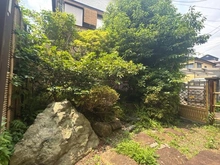 【神奈川県/横浜市神奈川区菅田町】横浜市神奈川区菅田町　中古戸建 庭