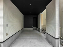 【神奈川県/川崎市高津区溝口】高津区溝口6丁目 新築戸建1号棟 駐車場