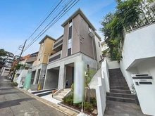 【神奈川県/川崎市宮前区馬絹】川崎市宮前区馬絹3丁目 新築戸建 2号棟 外観：全2棟　中央