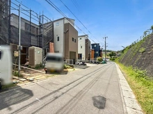 【神奈川県/横浜市旭区上白根町】旭区上白根町 新築戸建 1号棟 前面道路