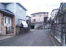 【神奈川県/川崎市宮前区菅生ケ丘】宮前区菅生ケ丘　中古戸建 前面道路