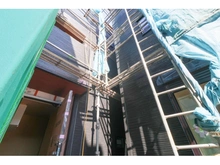 【神奈川県/横浜市鶴見区朝日町】鶴見区朝日町2丁目　新築戸建　2号棟 建築中の外観