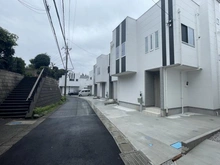 【神奈川県/川崎市宮前区野川本町】宮前区野川本町1丁目 新築戸建 4号棟 前面道路