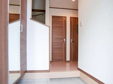 【神奈川県/川崎市高津区久地】川崎市高津区久地2丁目　中古戸建 玄関