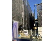 【東京都/三鷹市上連雀】三鷹市上連雀9丁目新築戸建　2号棟 建築中の外観：全4棟／左側、前から2番目