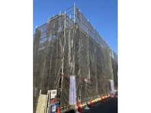 【東京都/三鷹市上連雀】三鷹市上連雀9丁目新築戸建 1号棟 建築中の外観：全4区画、左側手前