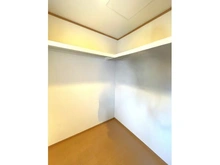 【東京都/武蔵野市八幡町】武蔵野市八幡町一丁目戸建 ウォークインクローゼット